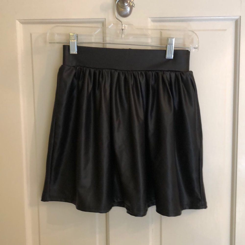 Nollie Brand Faux Leather Short Skirt XS